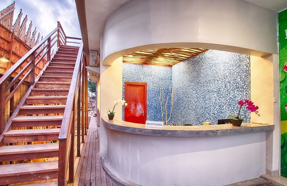 Natya Hotel Гили Траванган Экстерьер фото
