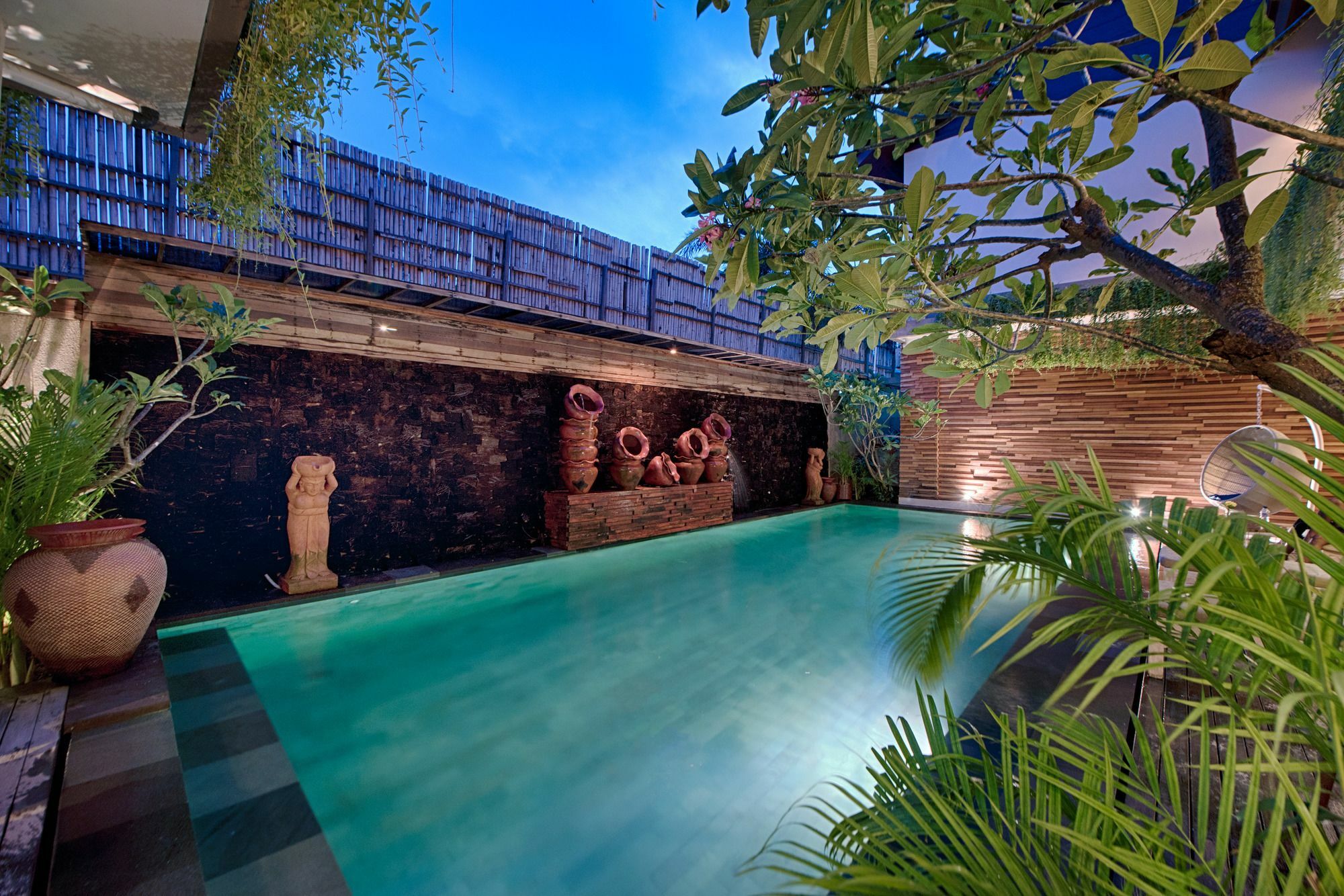 Natya Hotel Гили Траванган Экстерьер фото